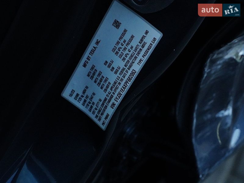 Седан Tesla Model 3 2024 в Дрогобыче