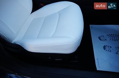 Седан Tesla Model 3 2024 в Дрогобыче