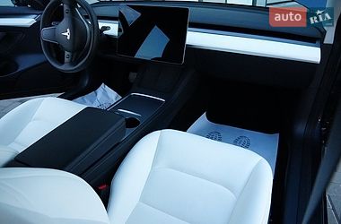 Седан Tesla Model 3 2024 в Дрогобыче