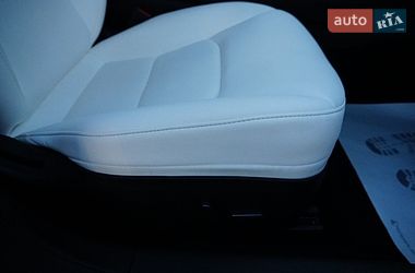 Седан Tesla Model 3 2024 в Дрогобыче