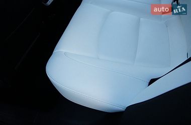 Седан Tesla Model 3 2024 в Дрогобыче