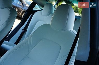 Седан Tesla Model 3 2024 в Дрогобыче