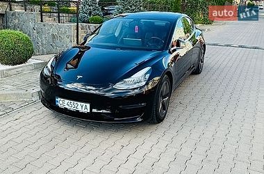 Tesla Model 3  2019