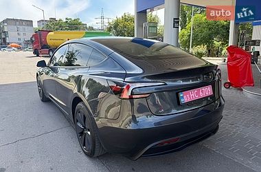 Седан Tesla Model 3 2024 в Николаеве