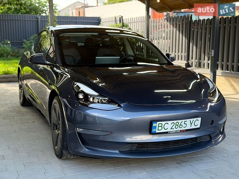 Седан Tesla Model 3 2022 в Львове Седан Tesla Model 3 2022 в Львове