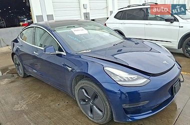 Tesla Model 3  2018