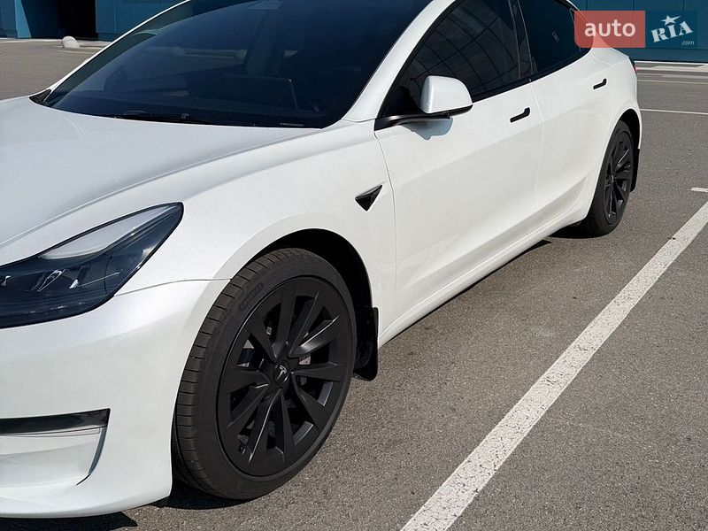 Седан Tesla Model 3 2023 в Києві фото 5 Седан Tesla Model 3 2023 в Києві