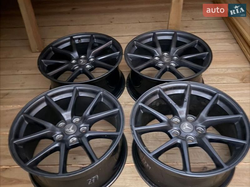 Седан Tesla Model 3 2023 в Києві фото 15 Седан Tesla Model 3 2023 в Києві