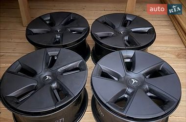 Седан Tesla Model 3 2023 в Києві фото 16 Седан Tesla Model 3 2023 в Києві