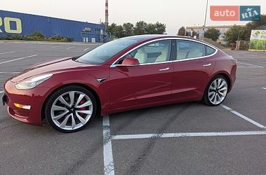 Tesla Model 3  2018