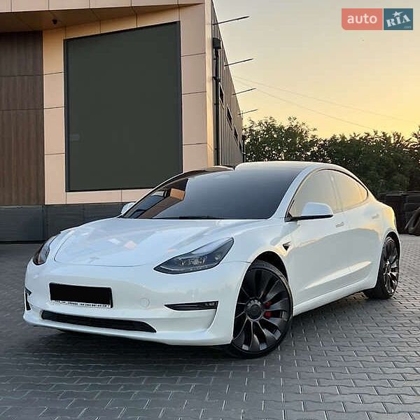 Tesla Model 3 2022