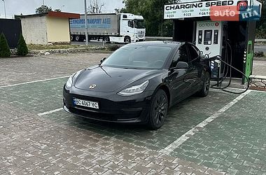 Tesla Model 3  2019