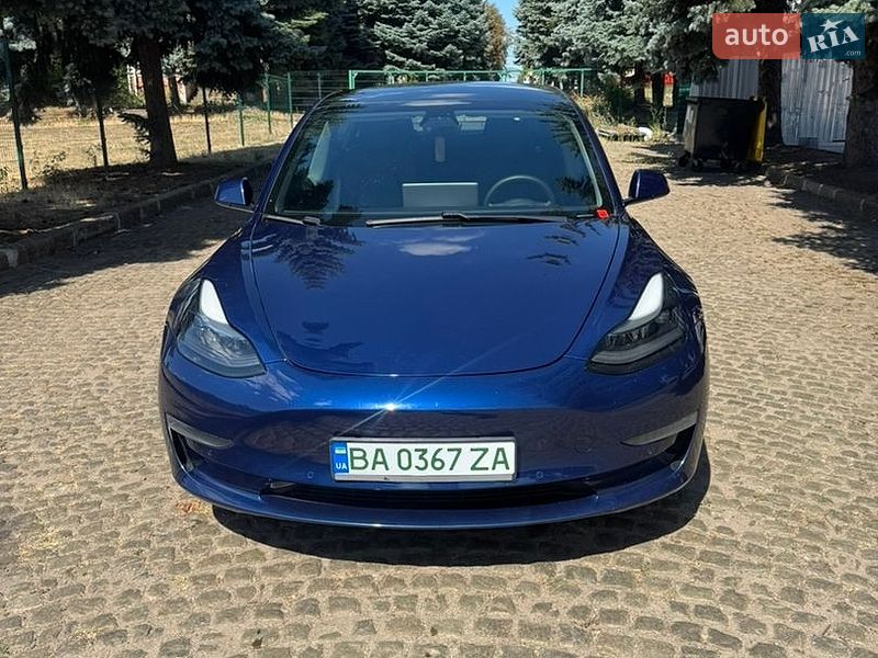 Tesla Model 3 2021