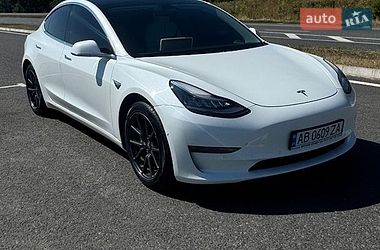 Седан Tesla Model 3 2019 в Тальному