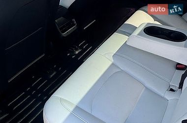 Седан Tesla Model 3 2019 в Тальному