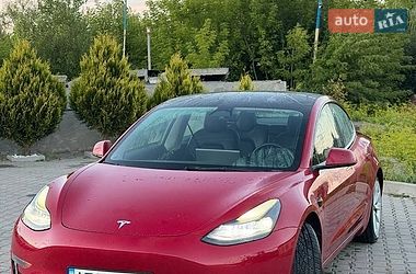 Седан Tesla Model 3 2022 в Коломиї