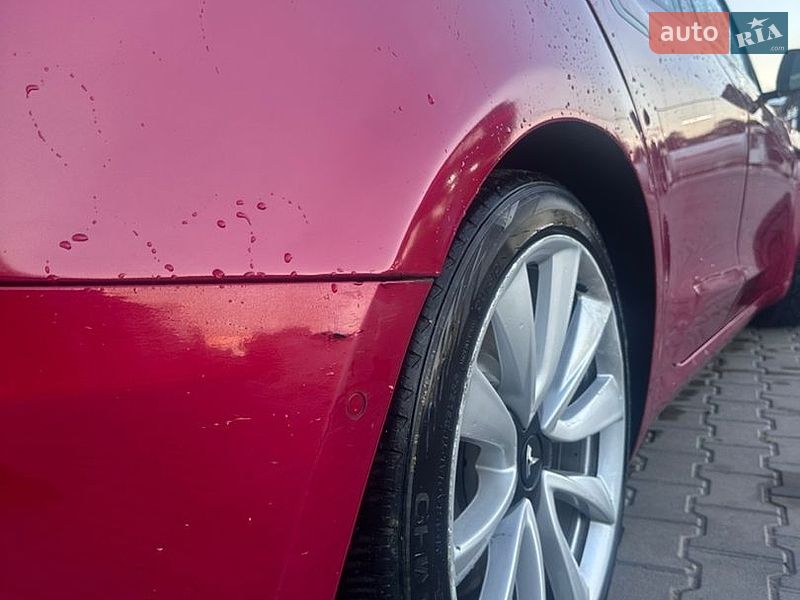 Седан Tesla Model 3 2022 в Коломиї