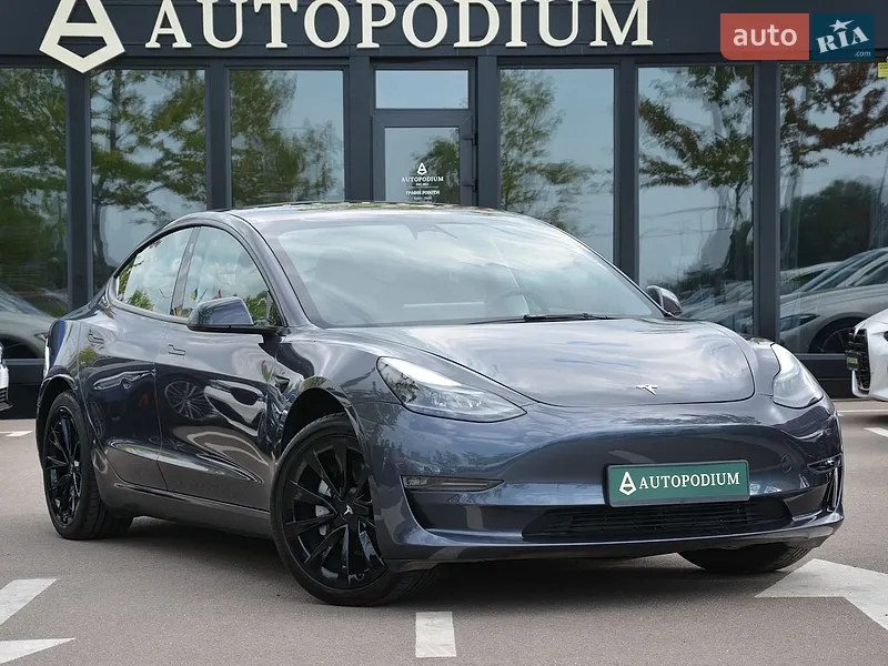 Tesla Model 3 2023