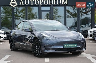 Tesla Model 3  2023
