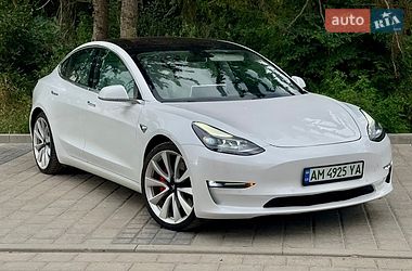 Tesla Model 3 2018