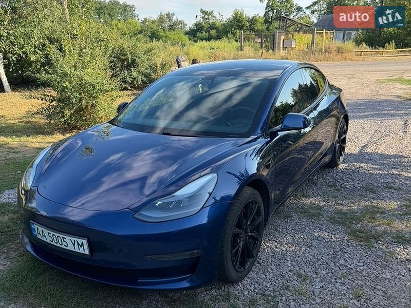 Седан Tesla Model 3 2021 в Борисполе