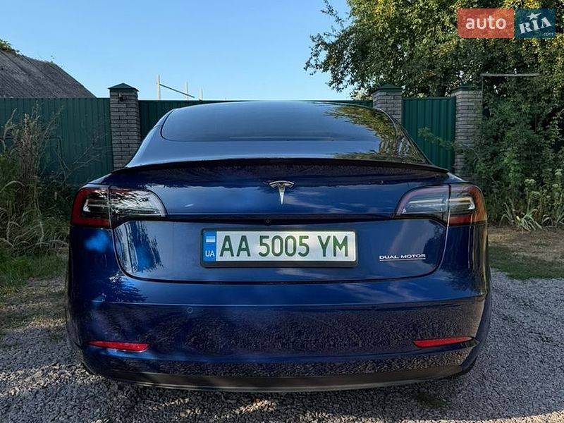 Седан Tesla Model 3 2021 в Борисполе