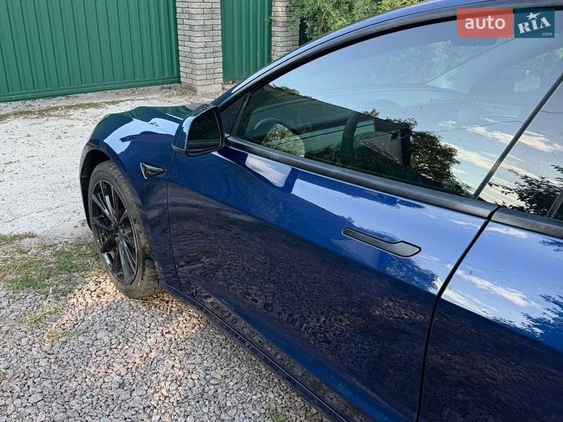 Седан Tesla Model 3 2021 в Борисполе