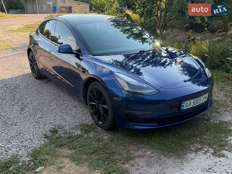 Седан Tesla Model 3 2021 в Борисполе