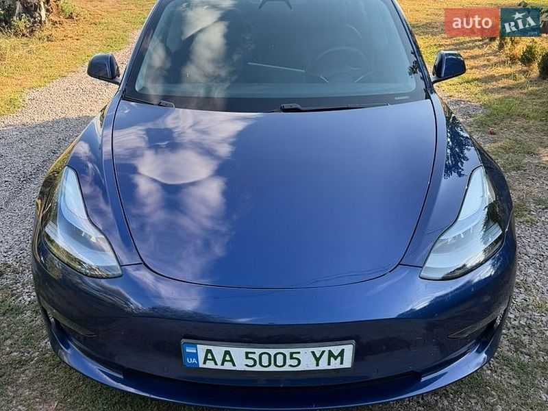 Седан Tesla Model 3 2021 в Борисполе