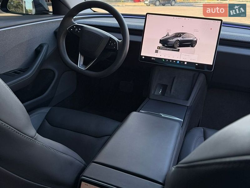Седан Tesla Model 3 2024 в Николаеве