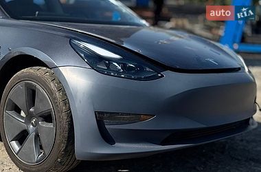 Седан Tesla Model 3 2022 в Бурштині