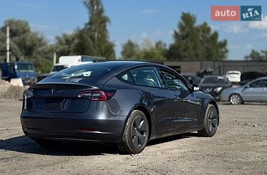 Седан Tesla Model 3 2022 в Бурштині