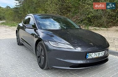 Седан Tesla Model 3 2024 в Львові