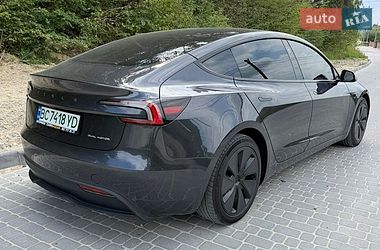 Седан Tesla Model 3 2024 в Львові