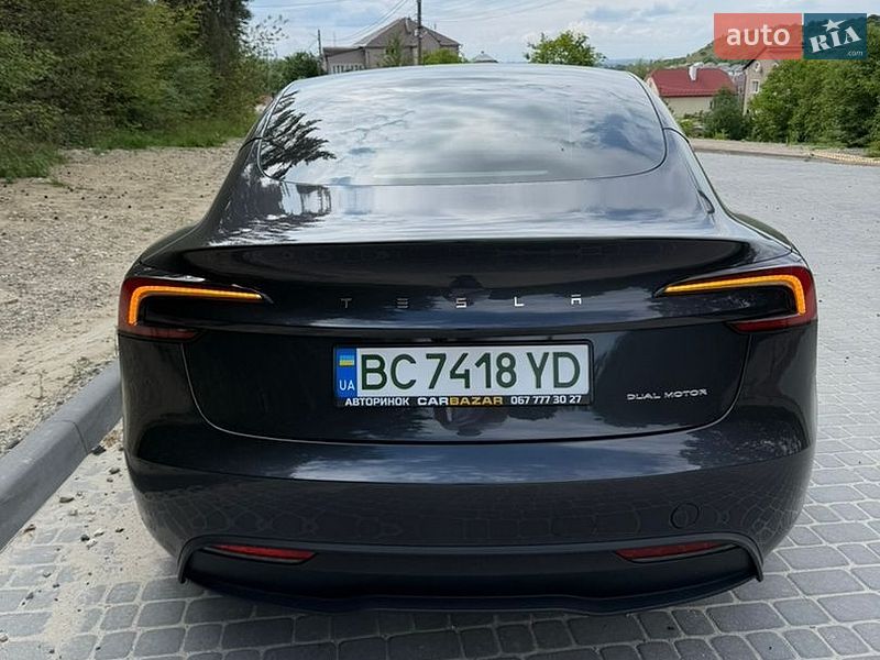 Седан Tesla Model 3 2024 в Львові