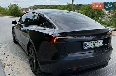 Седан Tesla Model 3 2024 в Львові
