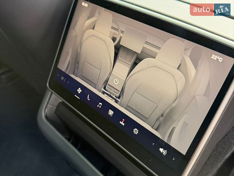 Седан Tesla Model 3 2024 в Львові
