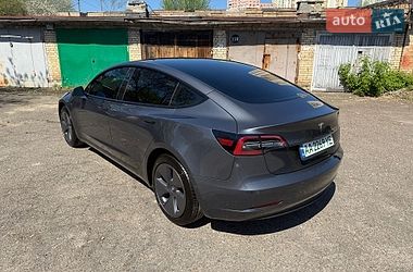 Седан Tesla Model 3 2022 в Киеве фото 10 Седан Tesla Model 3 2022 в Киеве