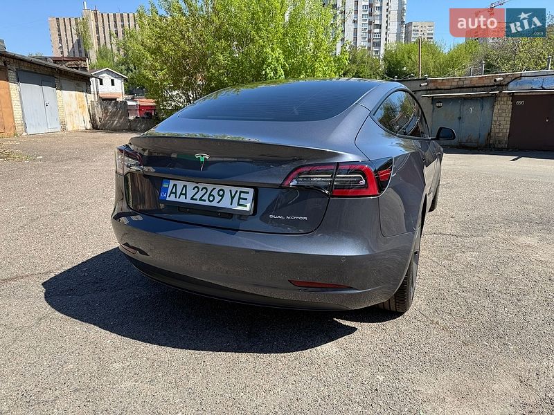 Седан Tesla Model 3 2022 в Киеве фото 22 Седан Tesla Model 3 2022 в Киеве