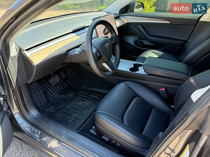 Седан Tesla Model 3 2022 в Киеве фото 20 Седан Tesla Model 3 2022 в Киеве