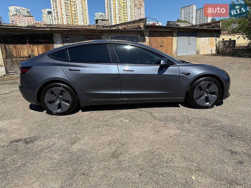 Седан Tesla Model 3 2022 в Киеве фото 27 Седан Tesla Model 3 2022 в Киеве