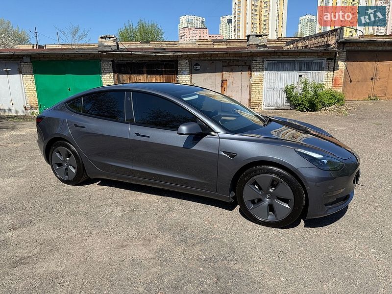 Седан Tesla Model 3 2022 в Киеве фото 30 Седан Tesla Model 3 2022 в Киеве