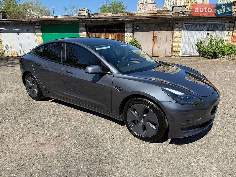 Седан Tesla Model 3 2022 в Киеве фото 32 Седан Tesla Model 3 2022 в Киеве