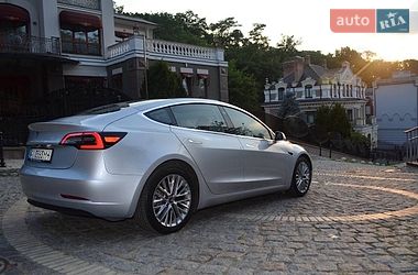 Tesla Model 3 2018