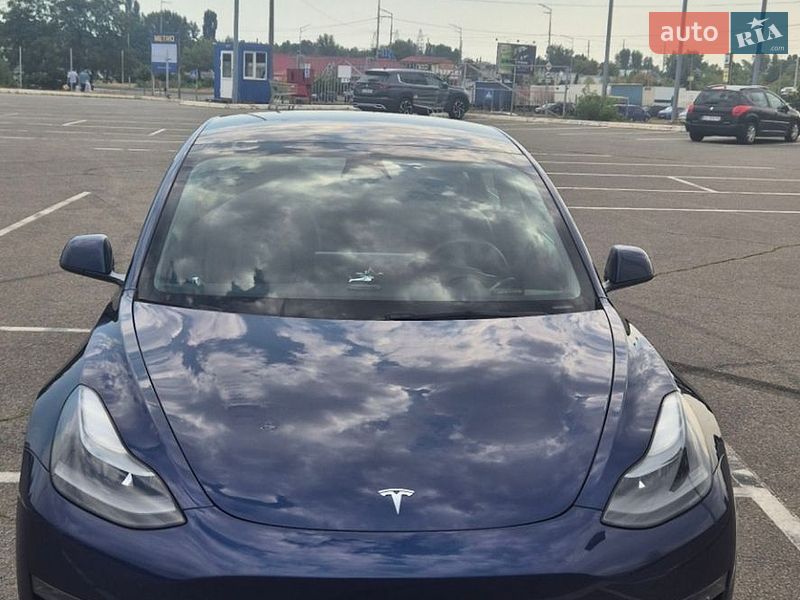 Tesla Model 3 2022