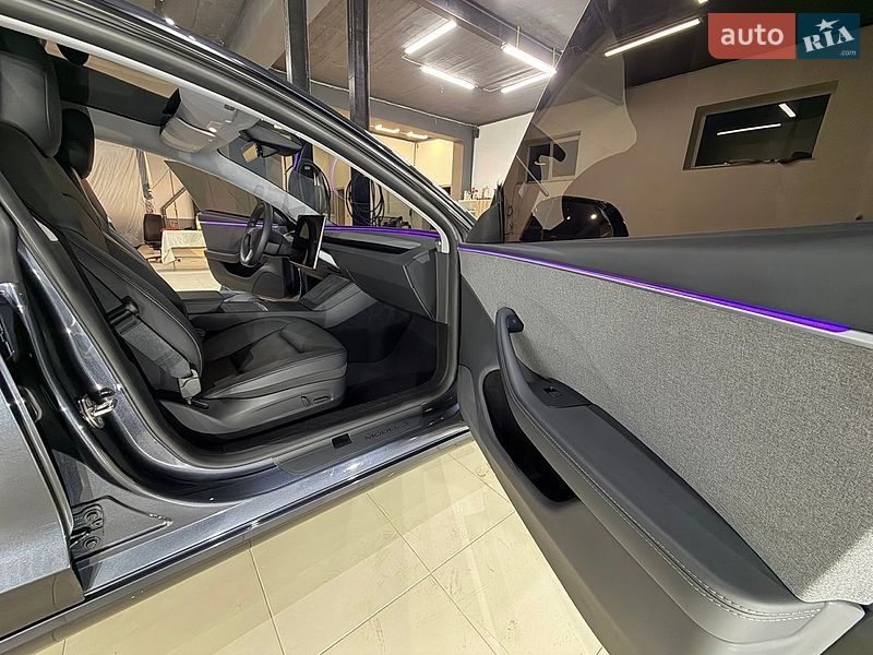Седан Tesla Model 3 2024 в Коломиї фото 42 Седан Tesla Model 3 2024 в Коломиї