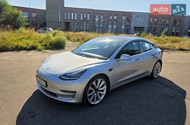 Седан Tesla Model 3 2018 в Дніпрі