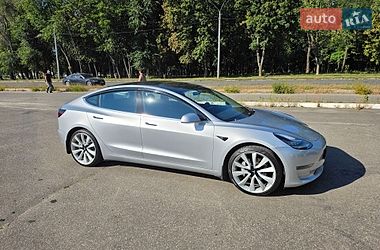 Седан Tesla Model 3 2018 в Дніпрі