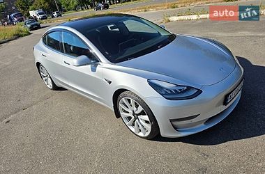 Седан Tesla Model 3 2018 в Дніпрі