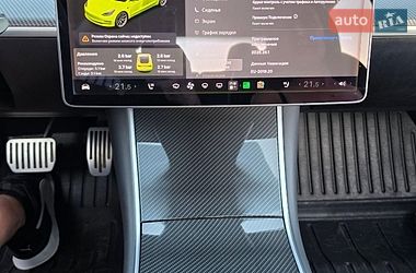 Седан Tesla Model 3 2018 в Дніпрі